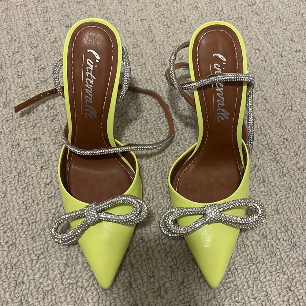 L’intervalle neon heel genuine leather